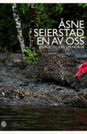 En av oss. Bokforside. Foto.